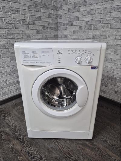 Стиральная машина Indesit WISL 103